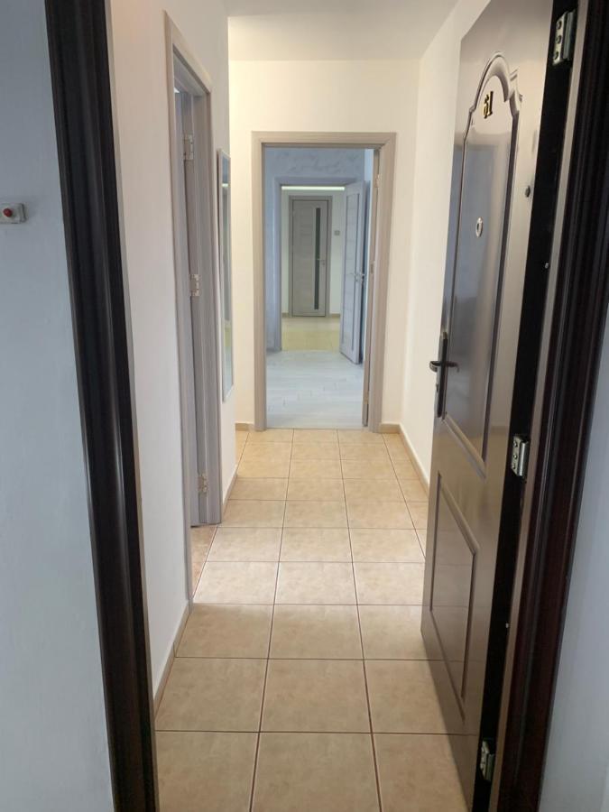 Victoriei Boulevard Private Apartment Brașov Exterior foto